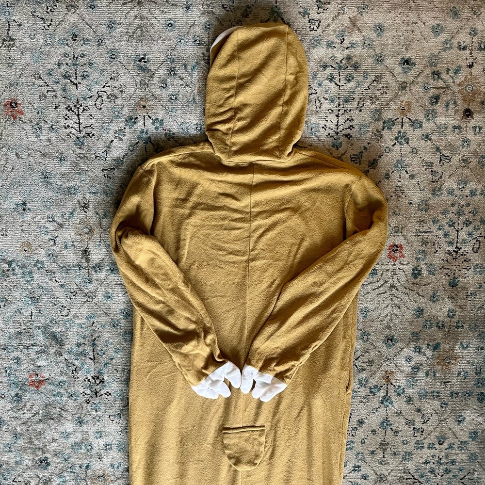 Sloth Onesie 🦥 - Picture 5 of 5